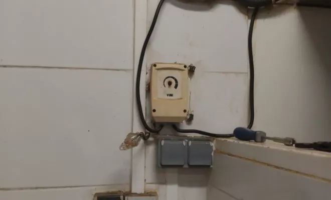 Remise aux normes électrique complète dans un restaurant à Saint-Denis 974, Saint-André, Elec Connexion